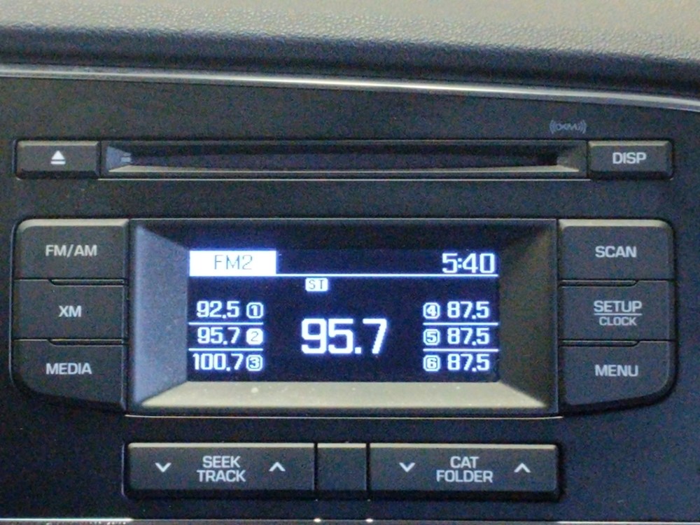 2017 Hyundai Elantra - Stereo Package