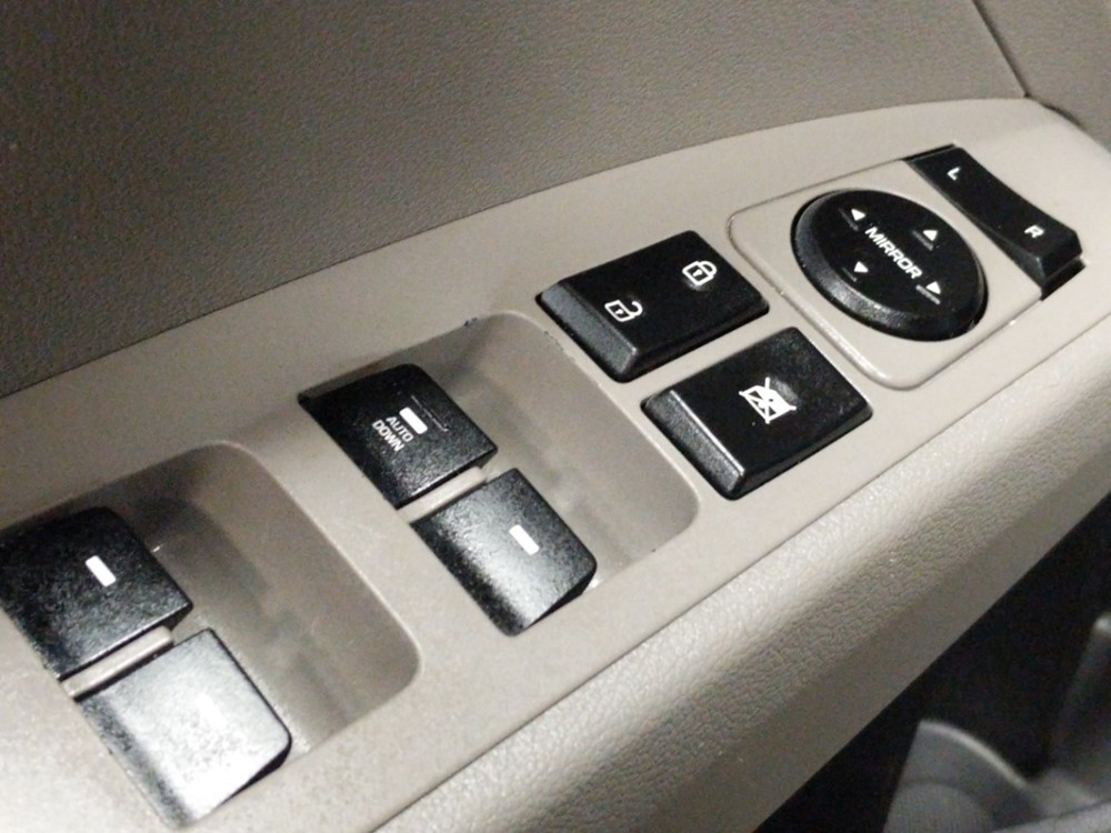 2017 Hyundai Elantra - Driver Power Windows/Lock Control