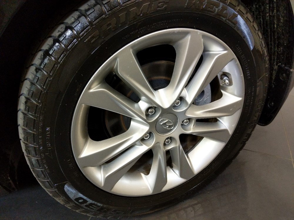 2013 Hyundai Elantra - Wheel