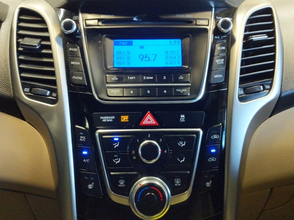 2013 Hyundai Elantra - Stereo Package