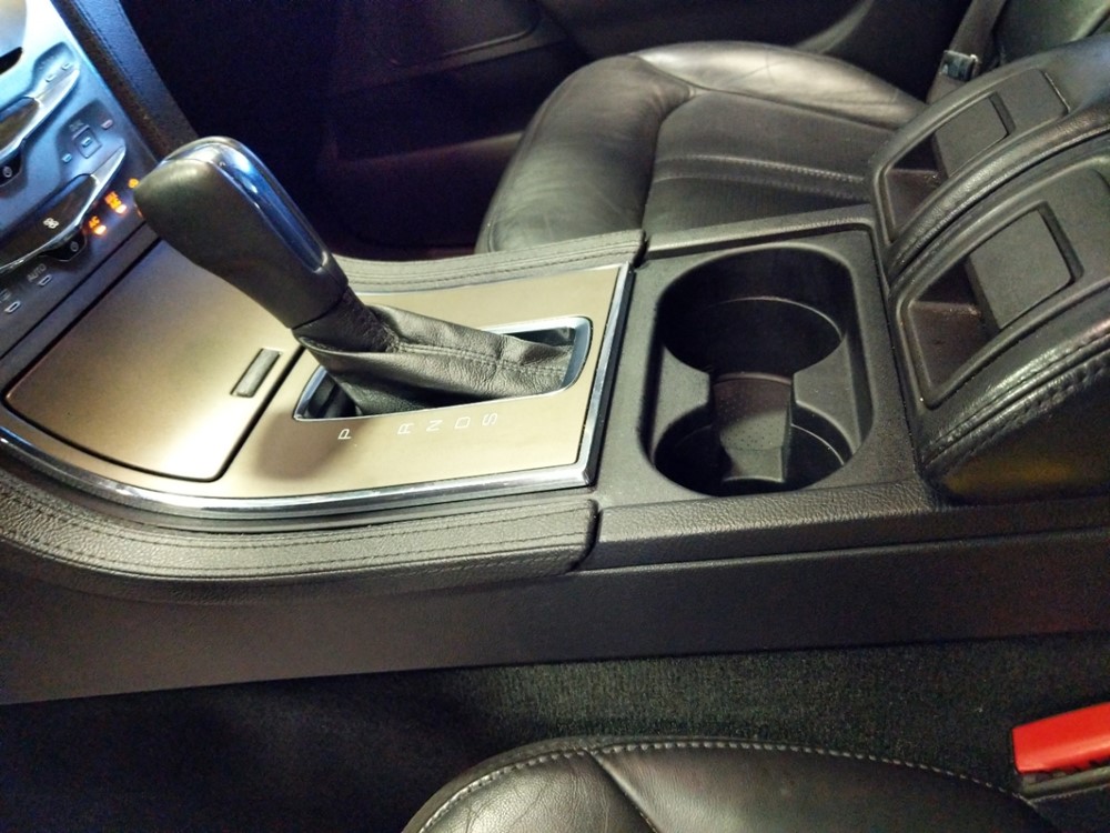 2013 Lincoln MKX - Center Console/Cup Holders