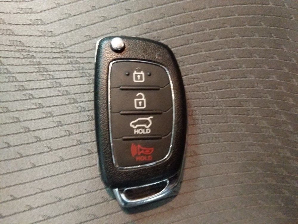2013 Hyundai Santa Fe - Keys