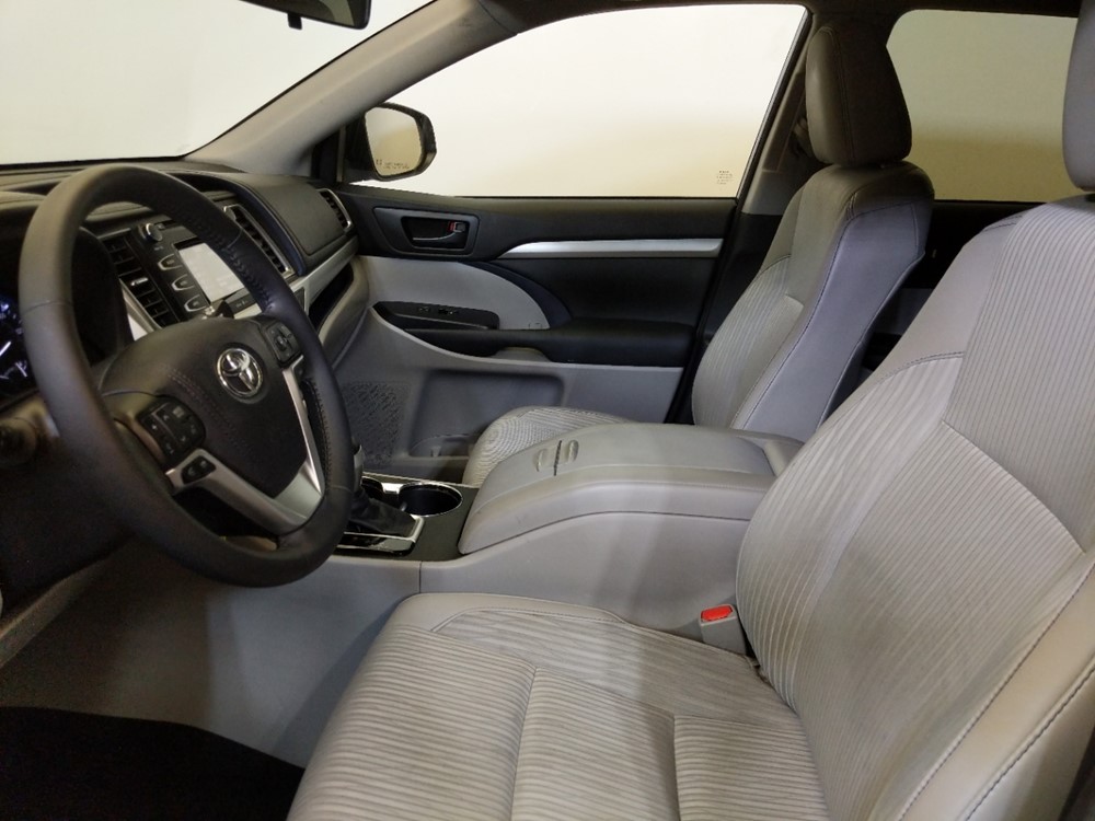 2015 Toyota Highlander - Driver Front Seat