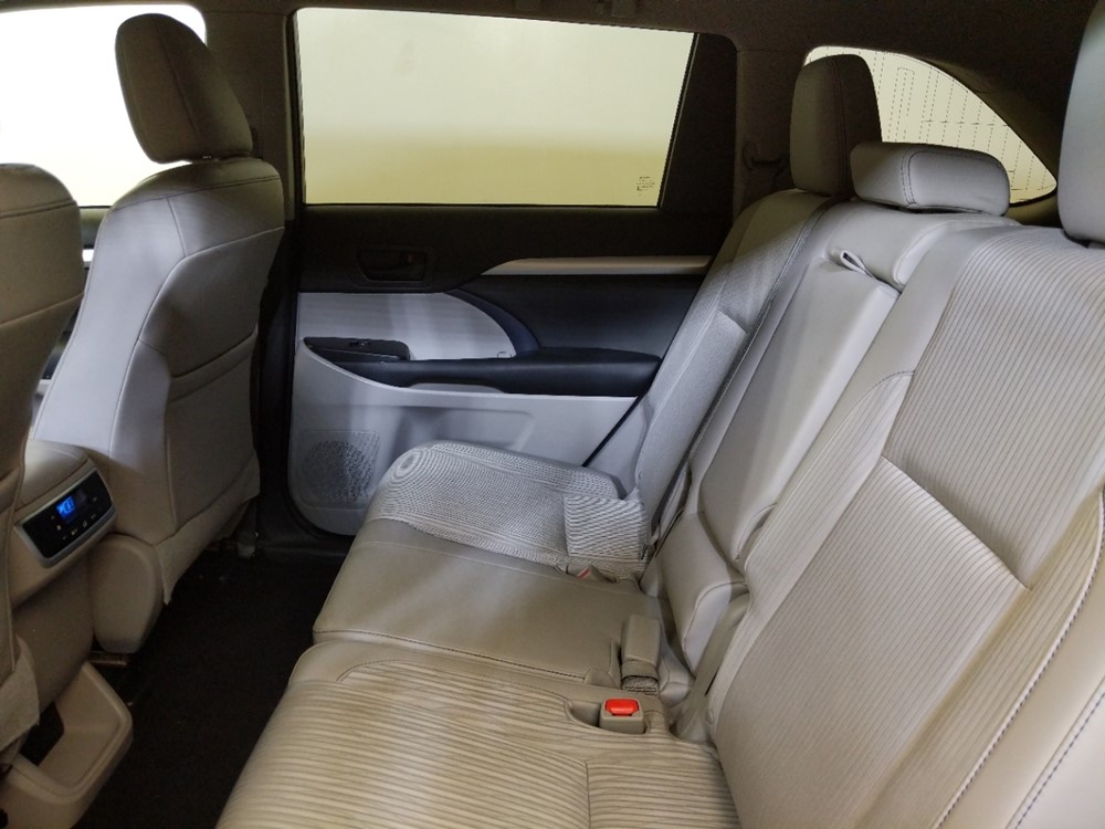2015 Toyota Highlander - Driver Rear Seat