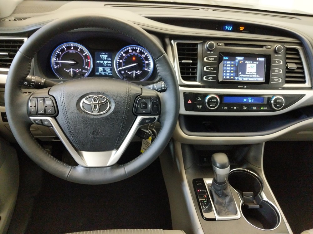 2015 Toyota Highlander - Driver Dash