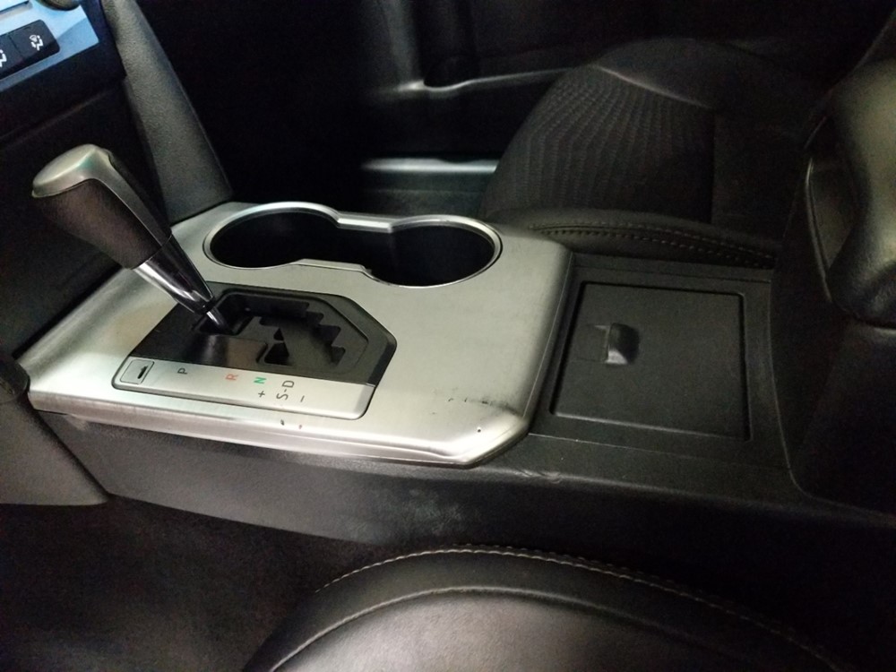 2012 Toyota Camry - Center Console/Cup Holders