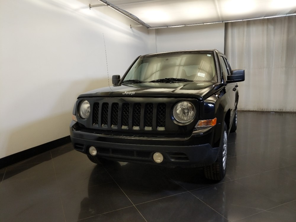2014 Jeep Patriot - Driver Front Hood