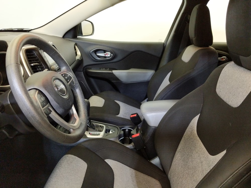 2014 Jeep Cherokee - Driver Front Seat