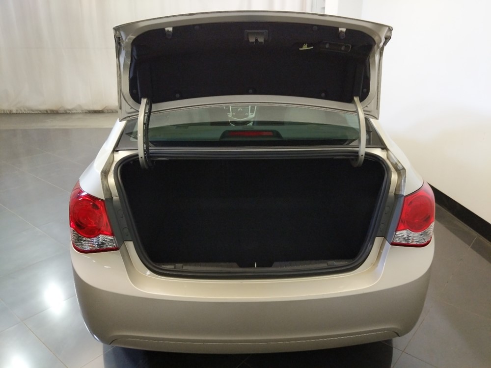 2016 Chevrolet Cruze - Trunk