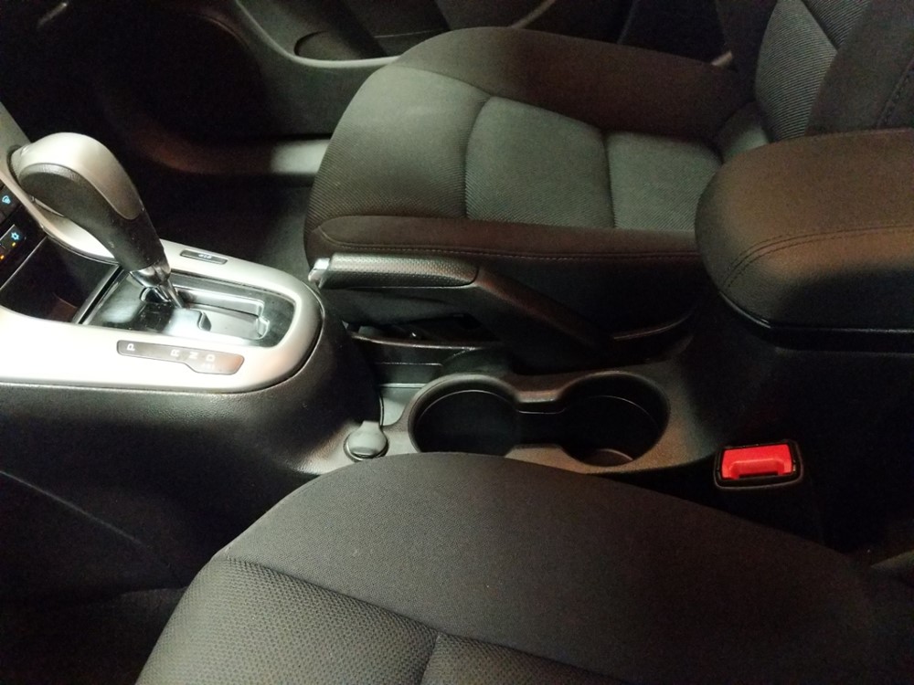 2016 Chevrolet Cruze - Center Console/Cup Holders