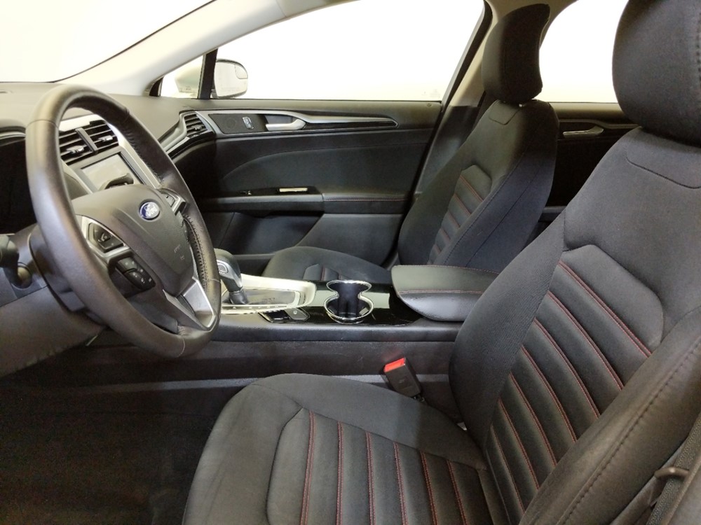 2016 Ford Fusion - Driver Front Seat