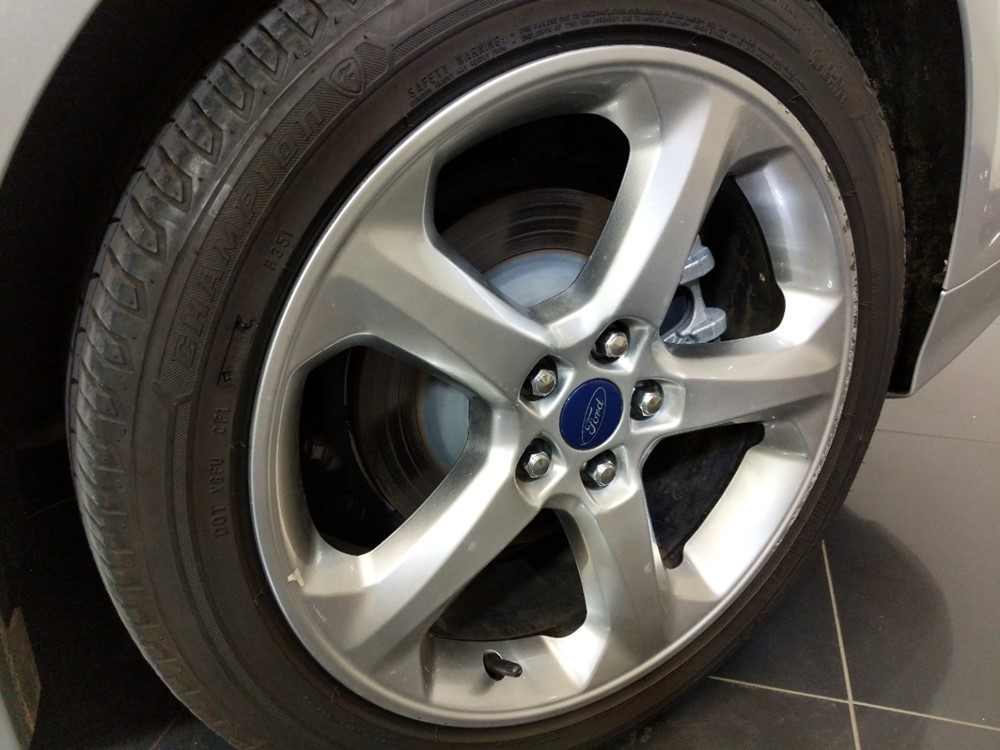 2016 Ford Fusion - Wheel
