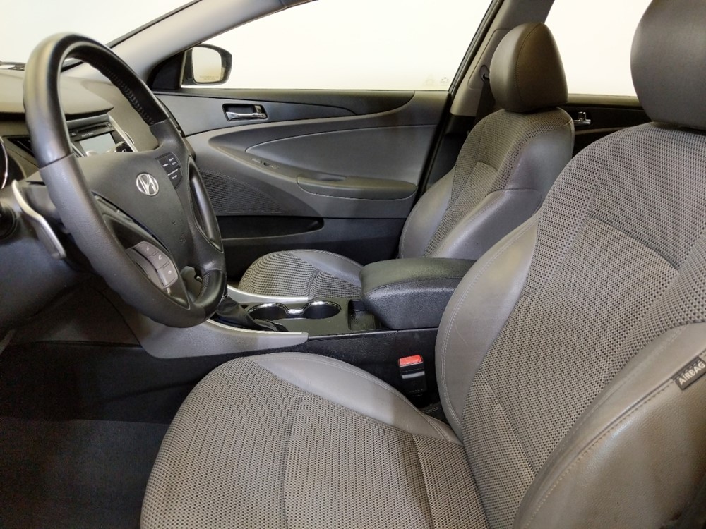 2011 Hyundai Sonata - Driver Front Seat