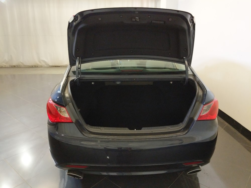 2011 Hyundai Sonata - Trunk