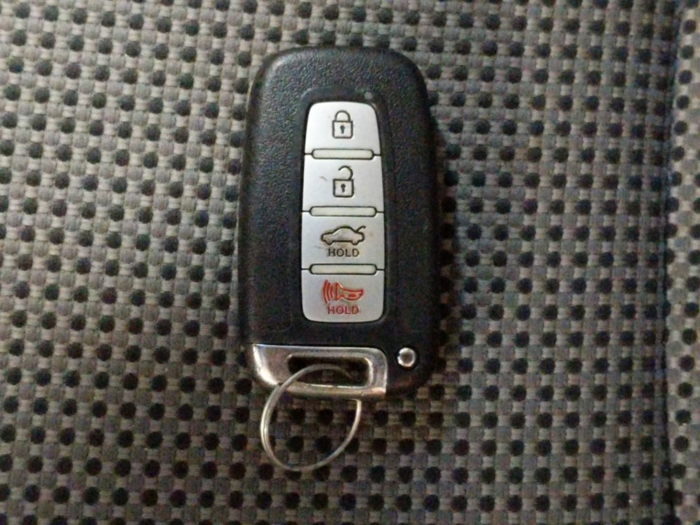 2011 Hyundai Sonata - Keys