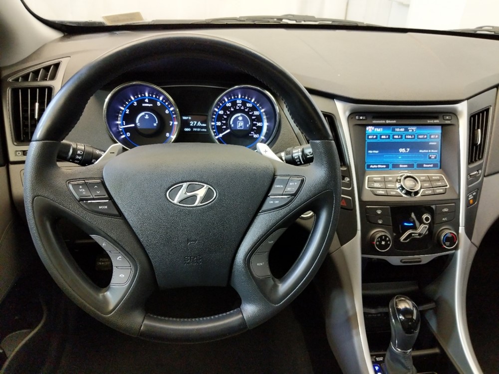2011 Hyundai Sonata - Driver Dash