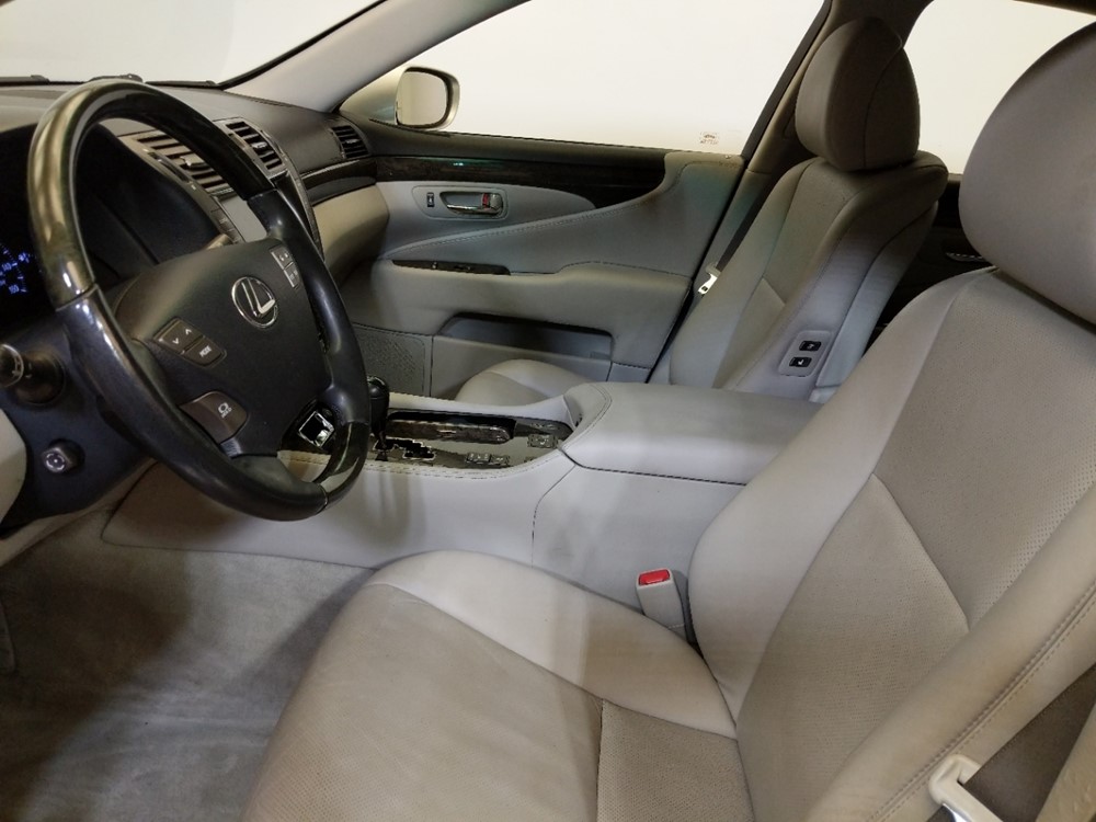 2008 Lexus LS - Driver Front Seat