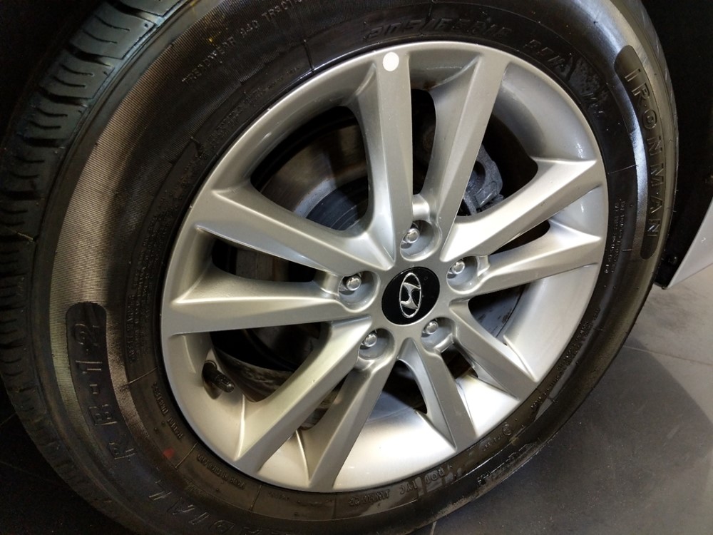 2017 Hyundai Sonata - Wheel