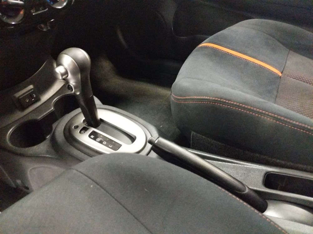 2017 Nissan Versa - Center Console/Cup Holders