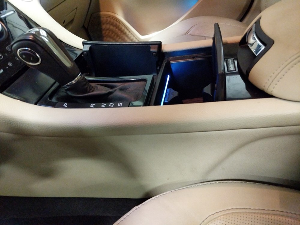 2013 Ford Taurus - Center Console/Cup Holders