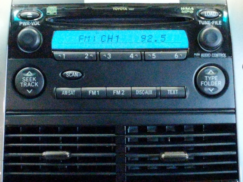 2009 Toyota Sienna - Stereo Package