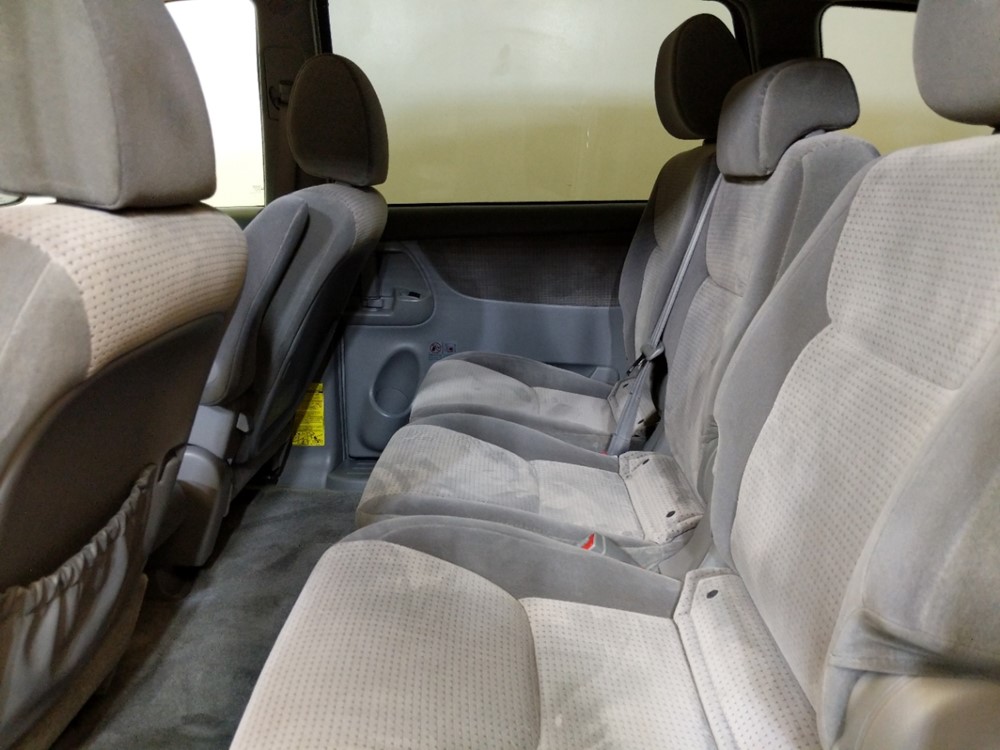 2009 Toyota Sienna - Driver Rear Seat
