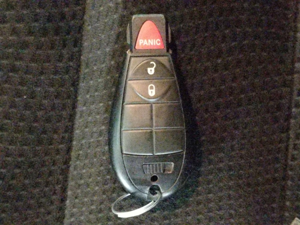 2016 Dodge Grand Caravan - Keys