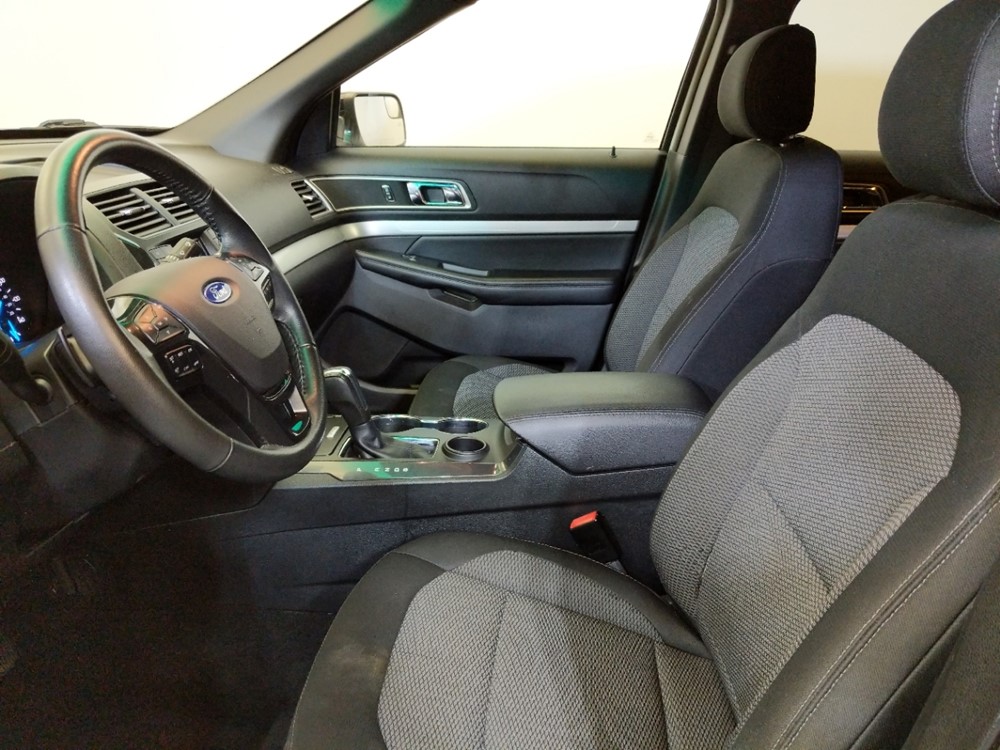 2016 Ford Explorer - Driver Front Seat
