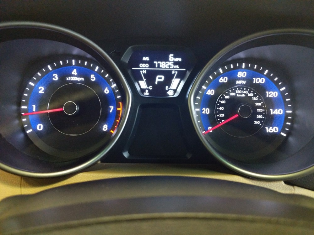 2013 Hyundai Elantra - Odometer Close Up