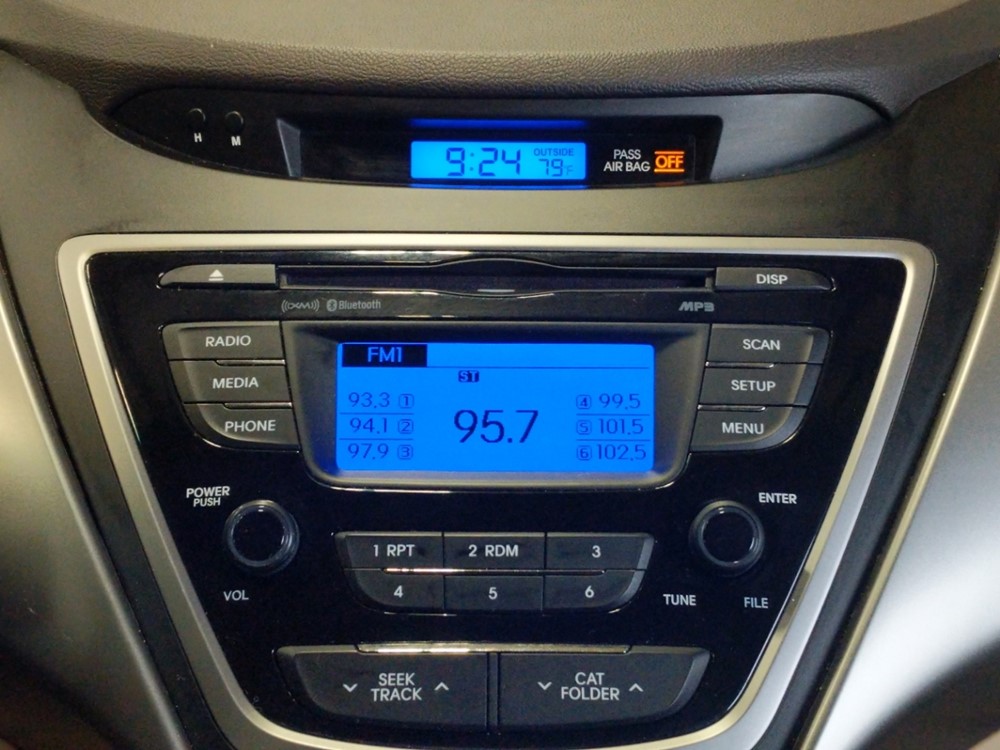 2013 Hyundai Elantra - Stereo Package
