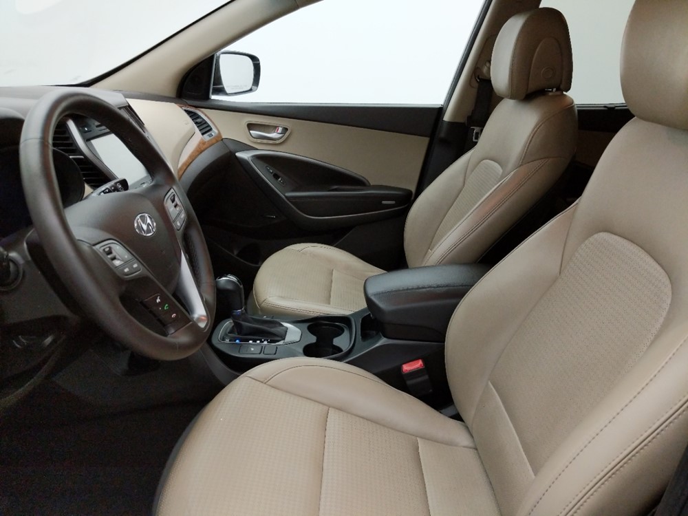 2013 Hyundai Santa Fe - Driver Front Seat