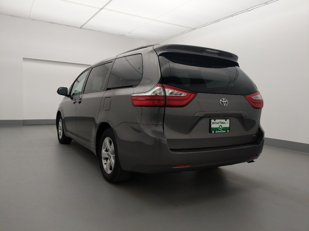 2017 Toyota Sienna - Driver Rear Bumper