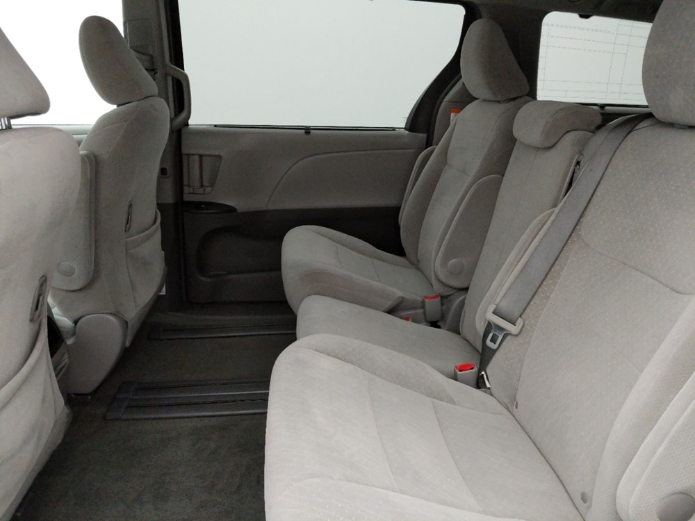 2017 Toyota Sienna - Driver Rear Seat