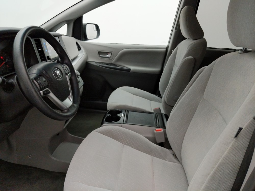 2017 Toyota Sienna - Driver Front Seat