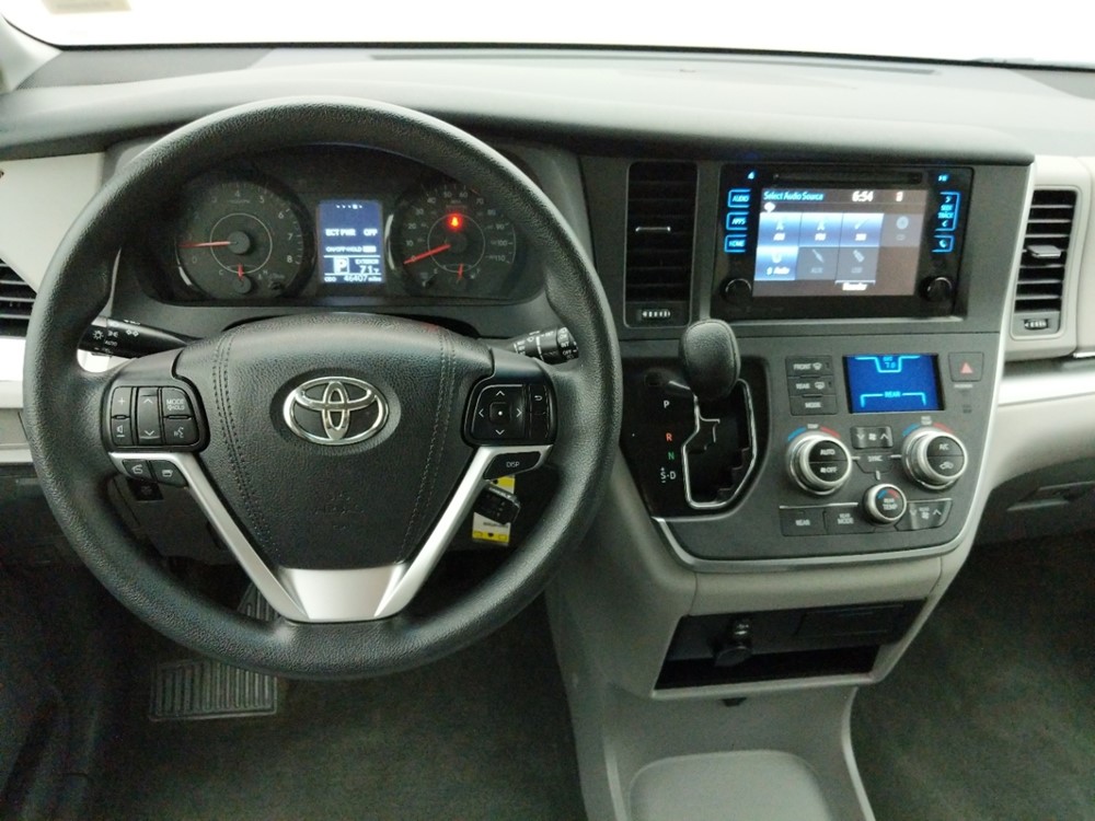 2017 Toyota Sienna - Driver Dash