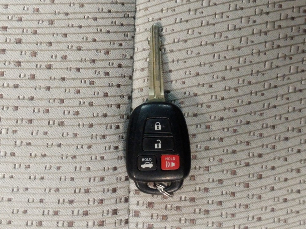 2014 Toyota Camry - Keys