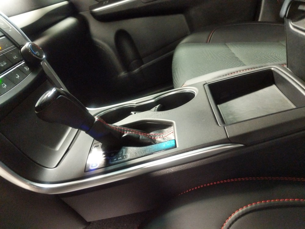 2016 Toyota Camry - Center Console/Cup Holders