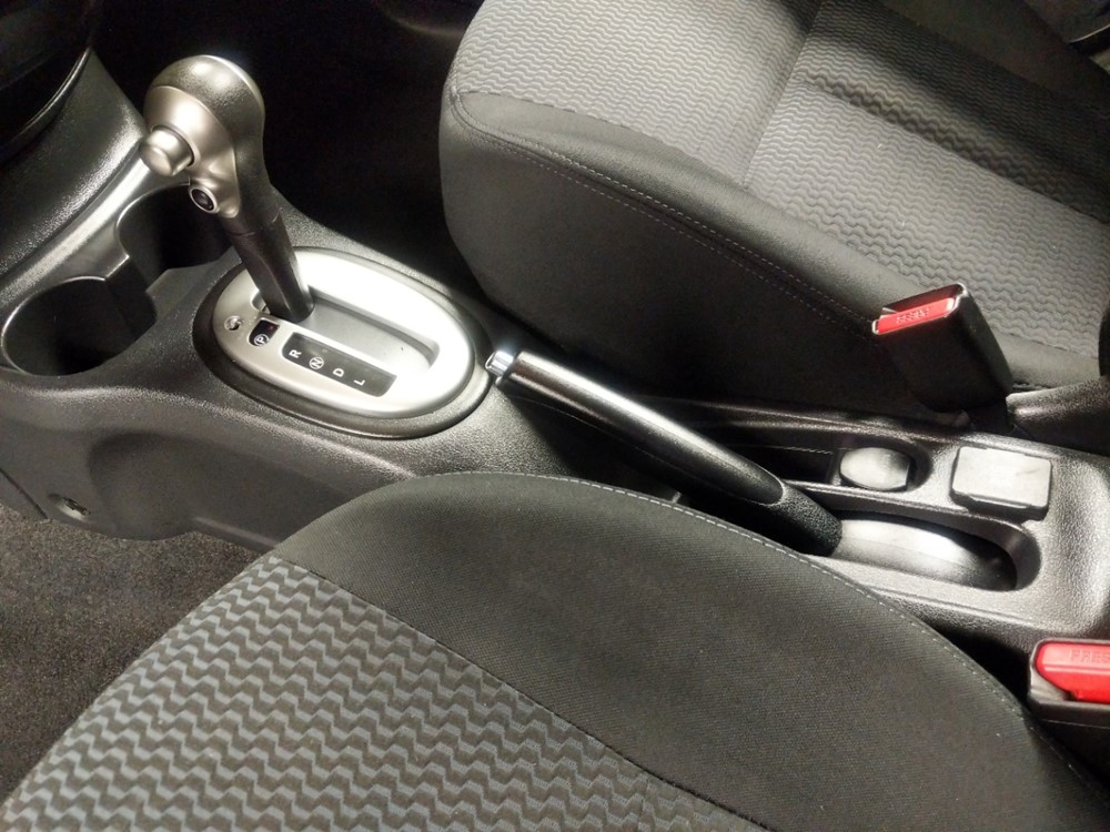 2015 Nissan Versa - Center Console/Cup Holders