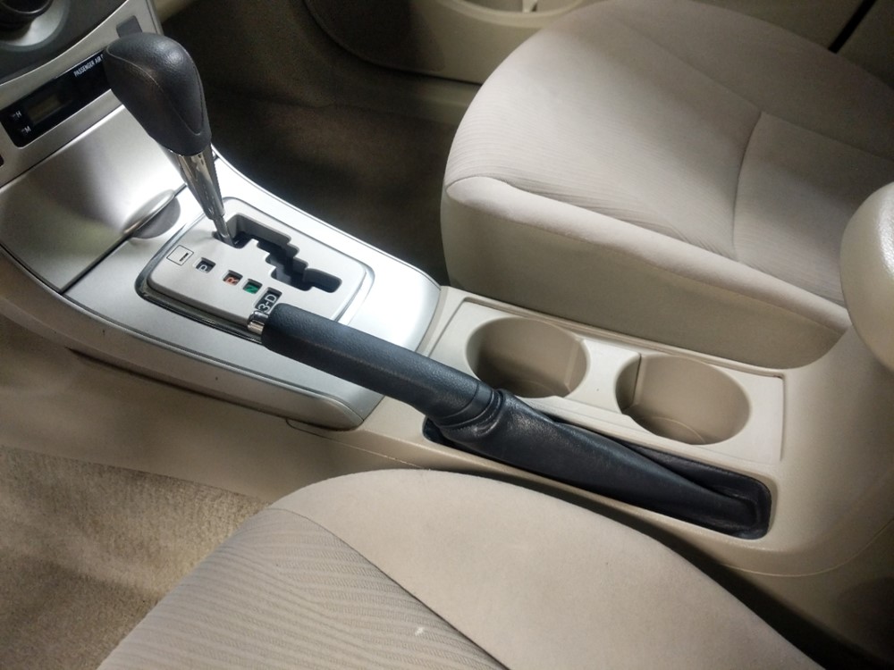 2011 Toyota Corolla - Center Console/Cup Holders