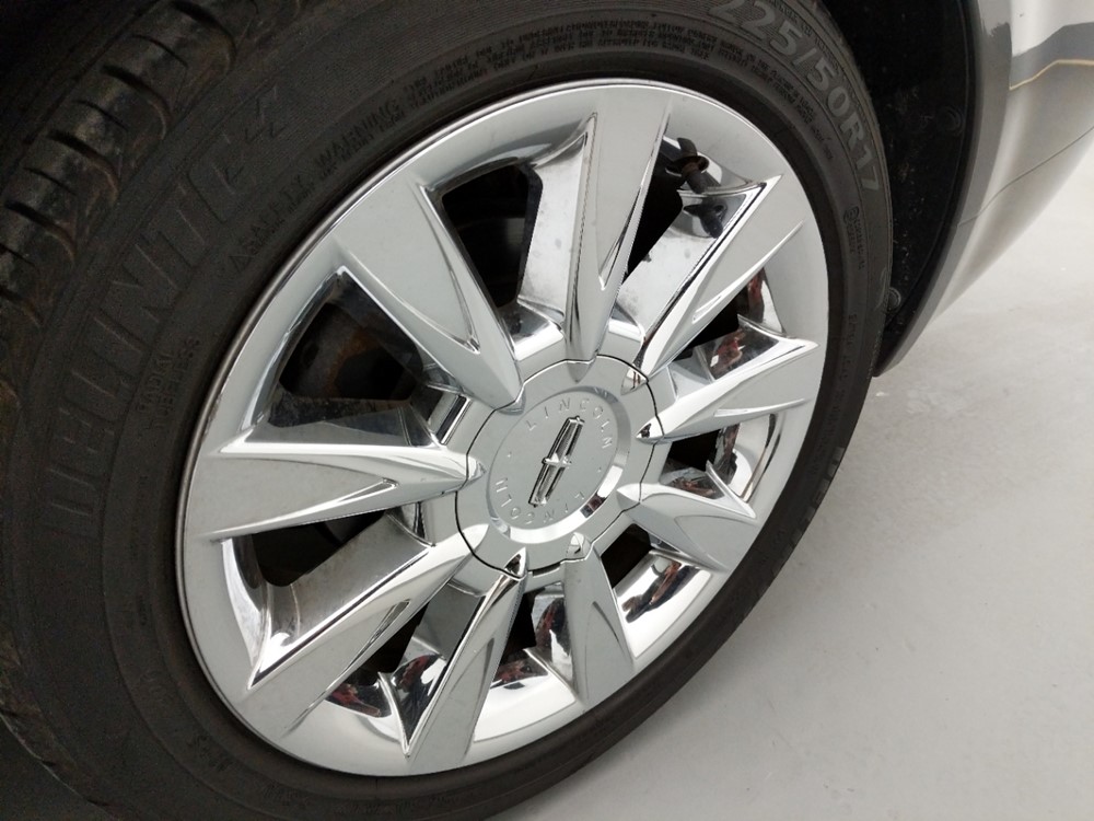 2011 Lincoln MKZ - Wheel