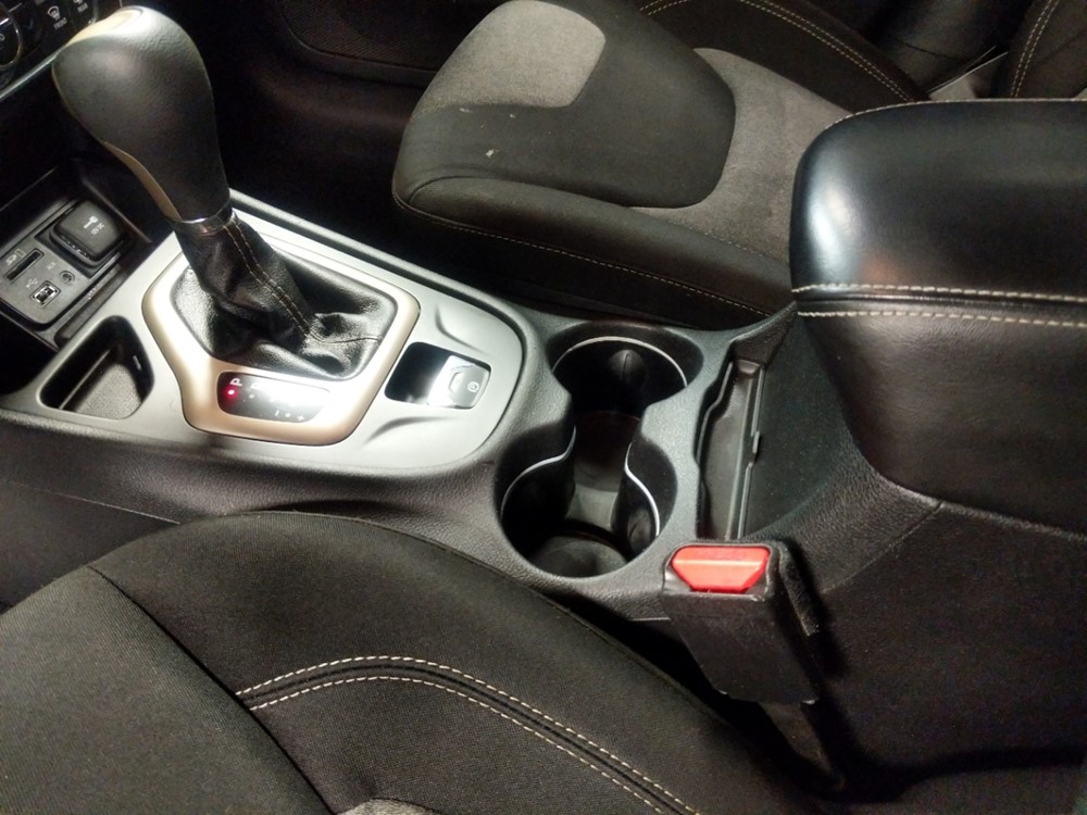 2014 Jeep Cherokee - Center Console/Cup Holders