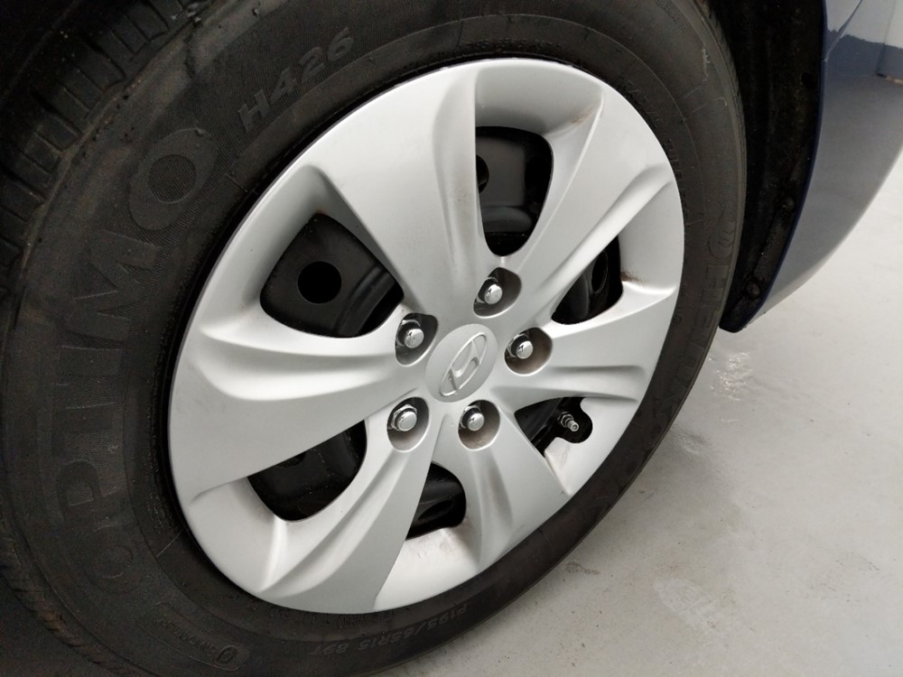 2016 Hyundai Elantra - Wheel