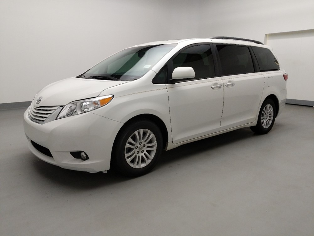 2015 Toyota Sienna - Driver Front Side