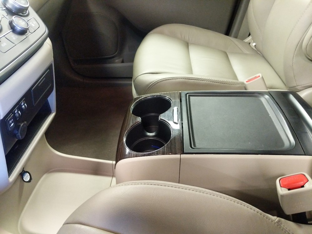 2015 Toyota Sienna - Center Console/Cup Holders