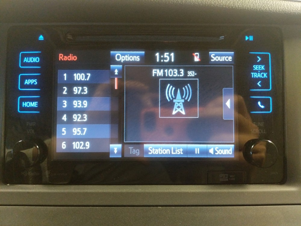 2015 Toyota Sienna - Stereo Package