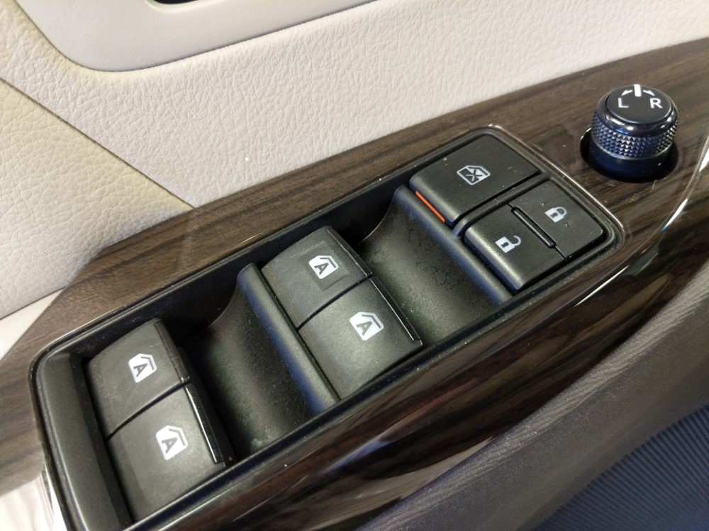 2015 Toyota Sienna - Driver Power Windows/Lock Control