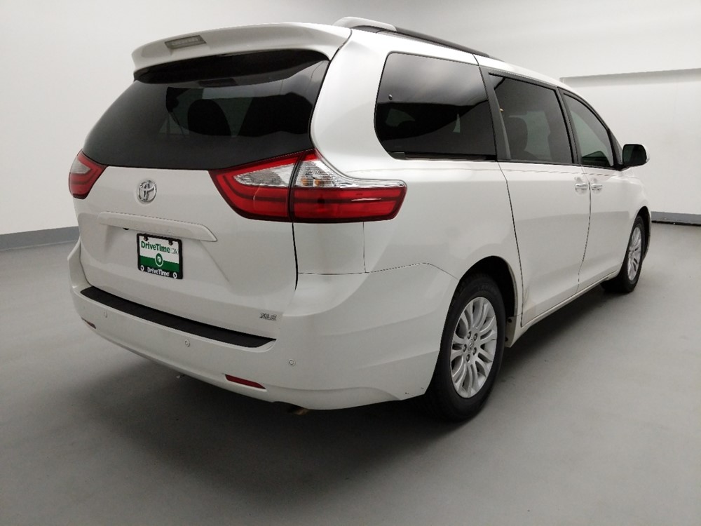2015 Toyota Sienna - Passenger Rear Bumper