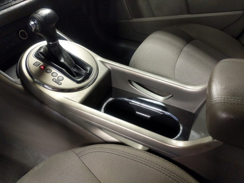 2014 Kia Sportage - Center Console/Cup Holders