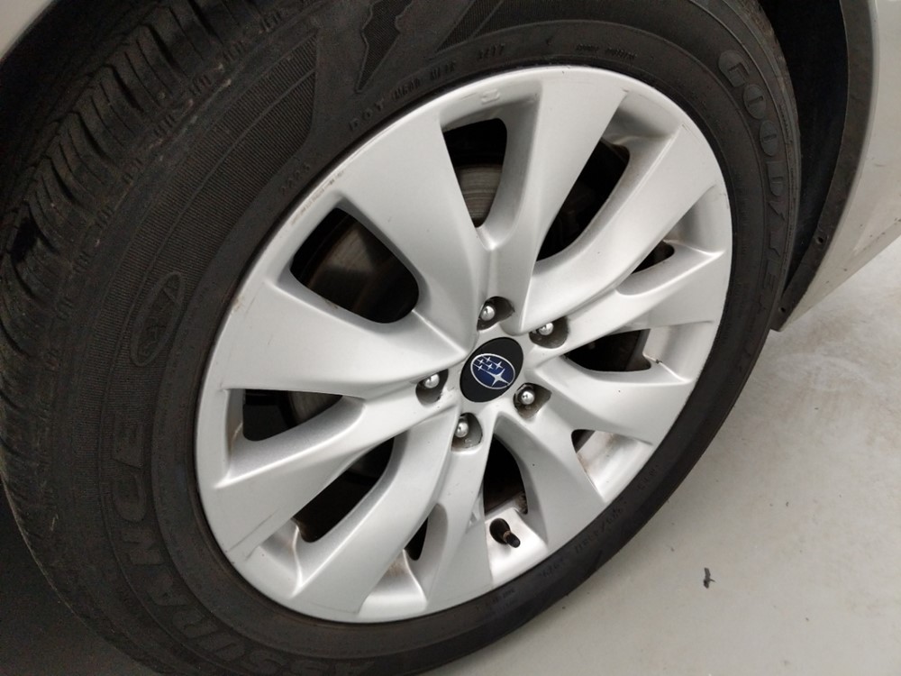2017 Subaru Legacy - Wheel