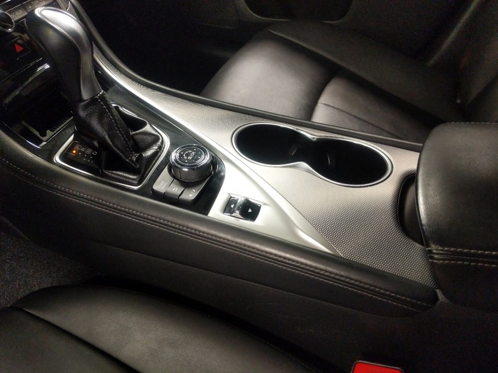 2015 INFINITI Q50 - Center Console/Cup Holders